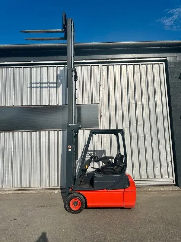 Chariot élévateur Frontal électrique Linde E20 — vue 2
