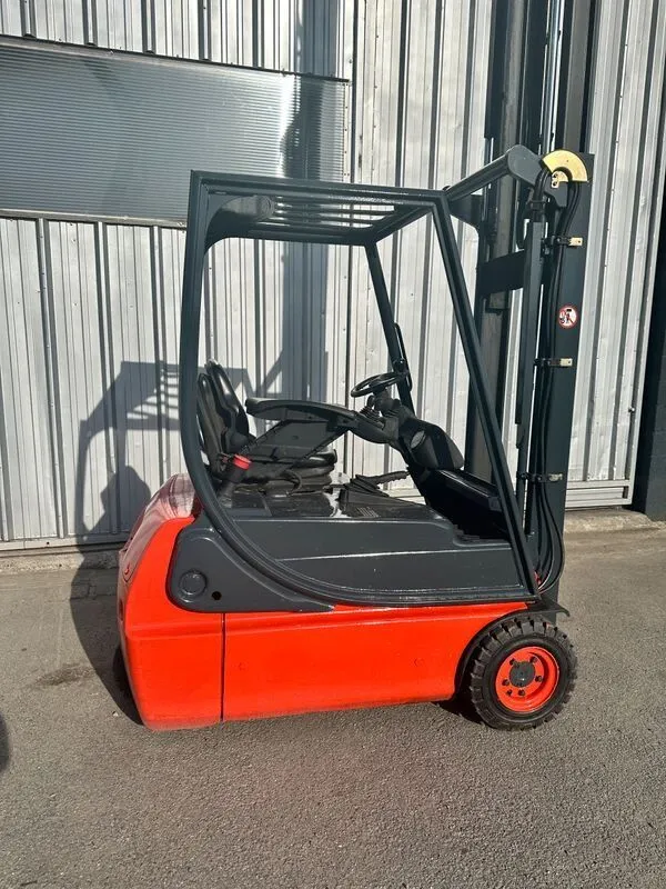 Chariot élévateur Frontal électrique Linde E25 — vue 4