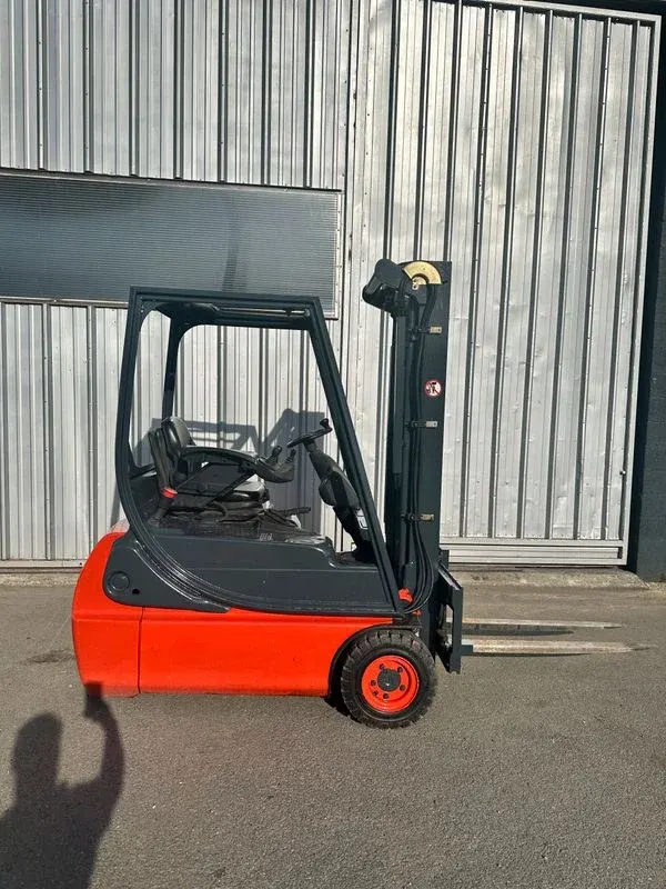 Chariot élévateur Frontal électrique Linde E35 — vue 5