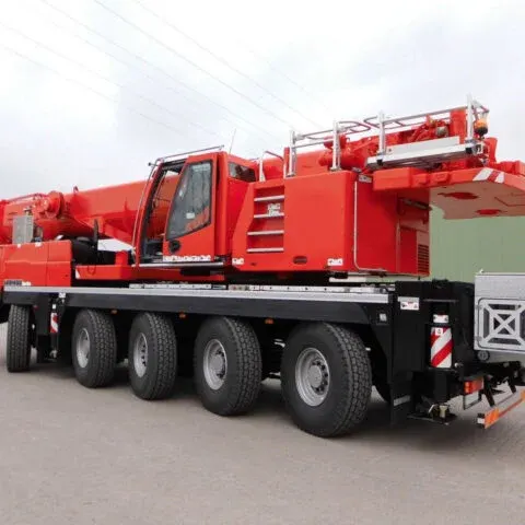 Grue Mobile 100 tonnes à louer avec conducteur : Liebherr LTM 1100-5.3 — vue 2