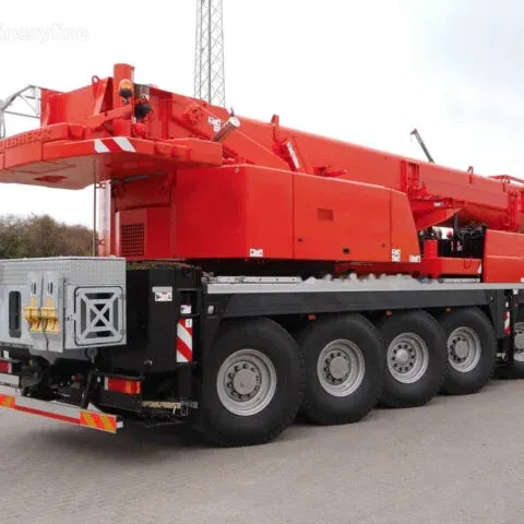 Grue Mobile 100 tonnes à louer avec conducteur : Liebherr LTM 1100-5.3 — vue 3