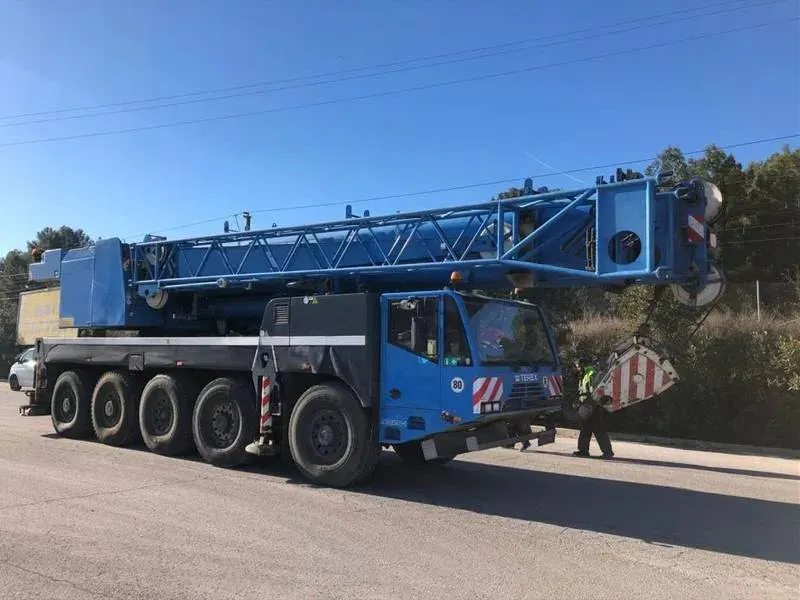 Grue Mobile 120 tonnes à louer avec conducteur : Terex AC120 — vue 5