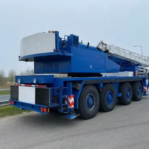 Grue Mobile 80 tonnes à louer avec conducteur : Tadano Faun ATF 80-4 — vue 3
